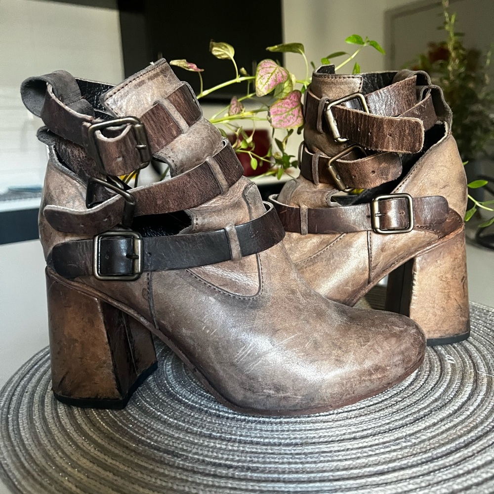 Steve Madden Freebird boots